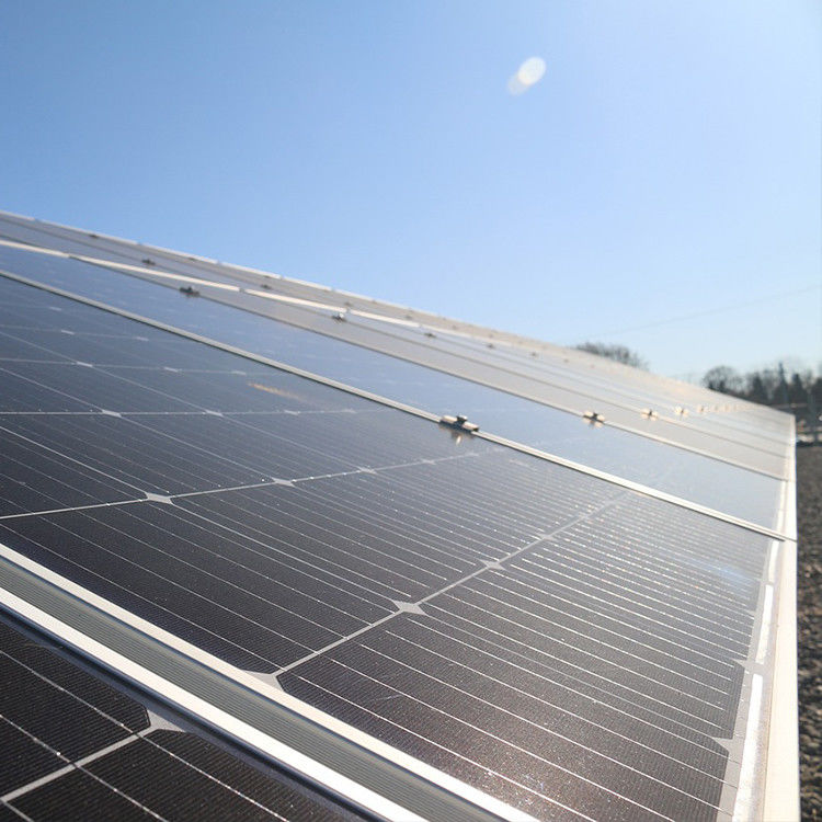 100W 110W 170W Czarny paneł z ogniwami słonecznymi z oprawą PERC z 23-24,2% wydajności
